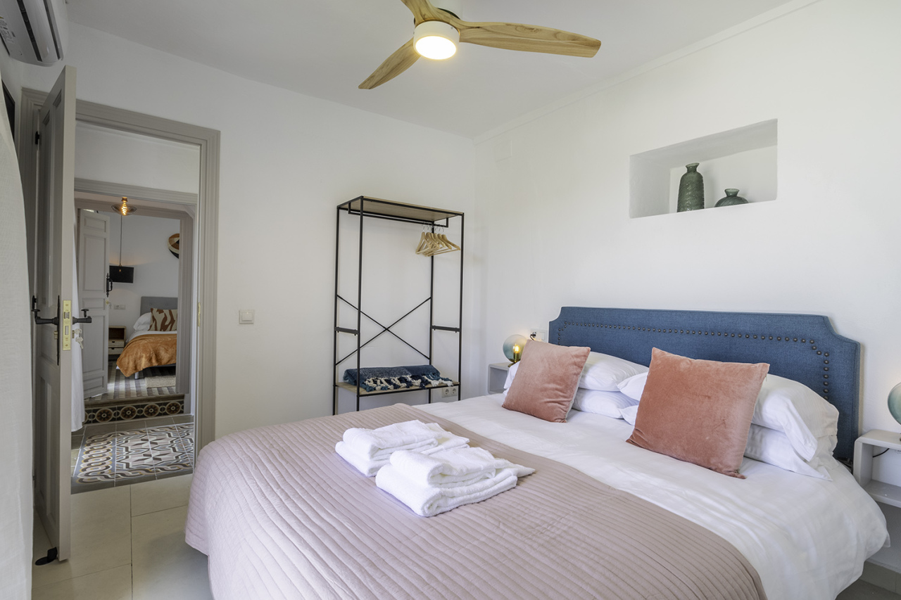 4833681ed70576026c8fcc38c830f55dc00837597b151d8008af1555de44d25c-45708dc640_v0_w1280xh0_rDEF