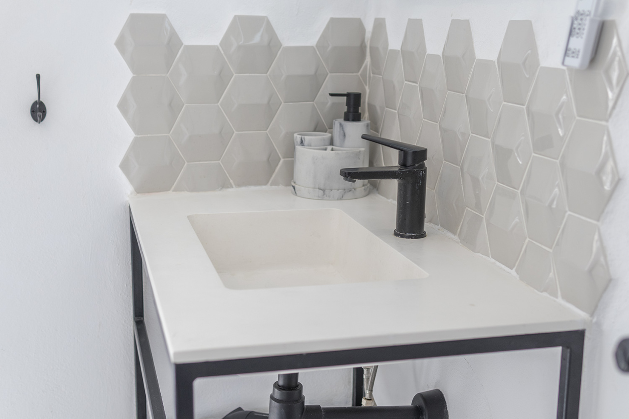 5dbf7f2625f01a26d41355d2467968075c1e32ac84c672b38688867da1f0b92f-45708dc640_v0_w1280xh0_rDEF