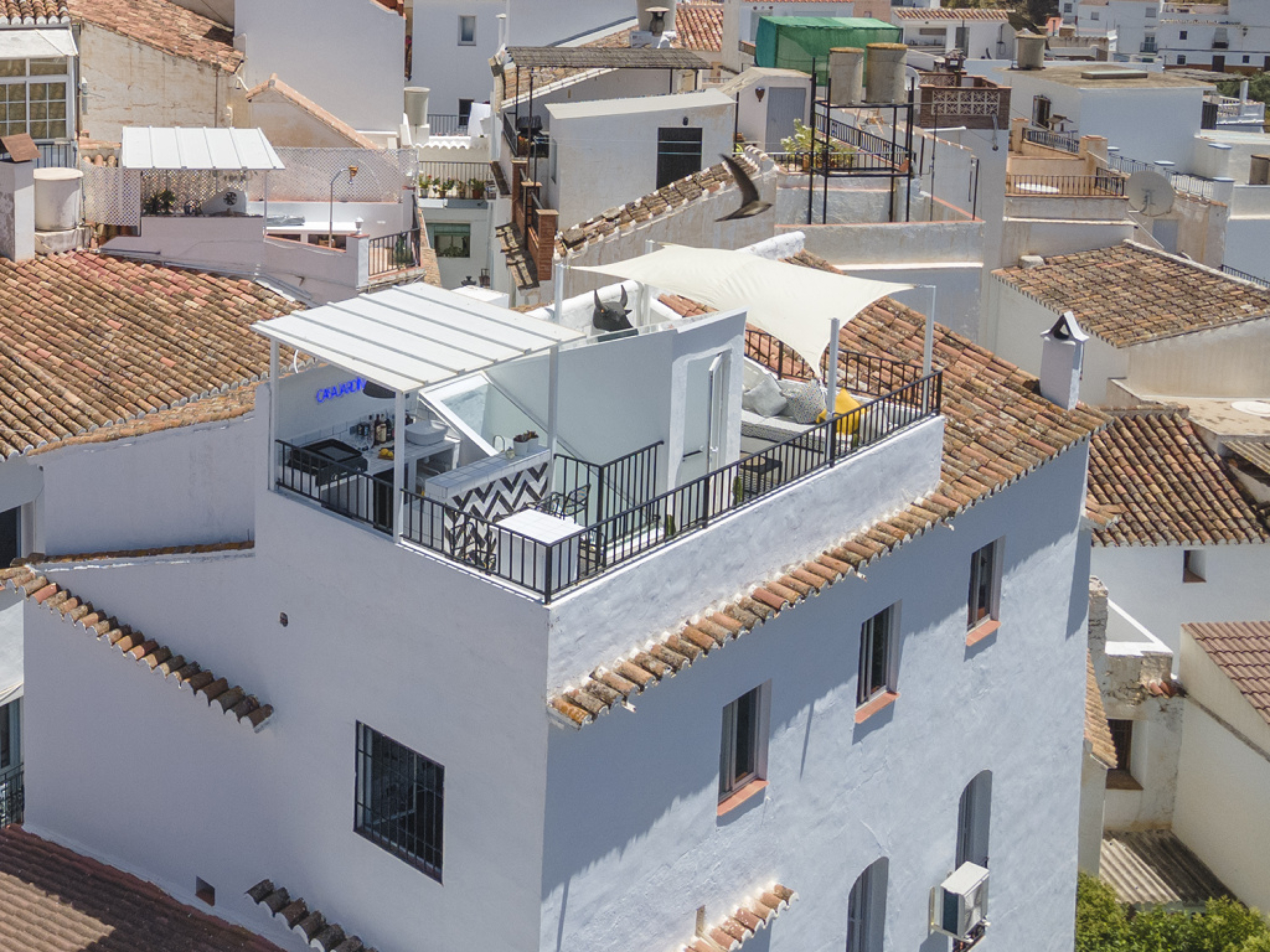 8deb235c22ba54ac9224009074f609904dc565a98bd47baf5c8730a102ce015d-45708dc640_v0_w1024xh768_rDEF