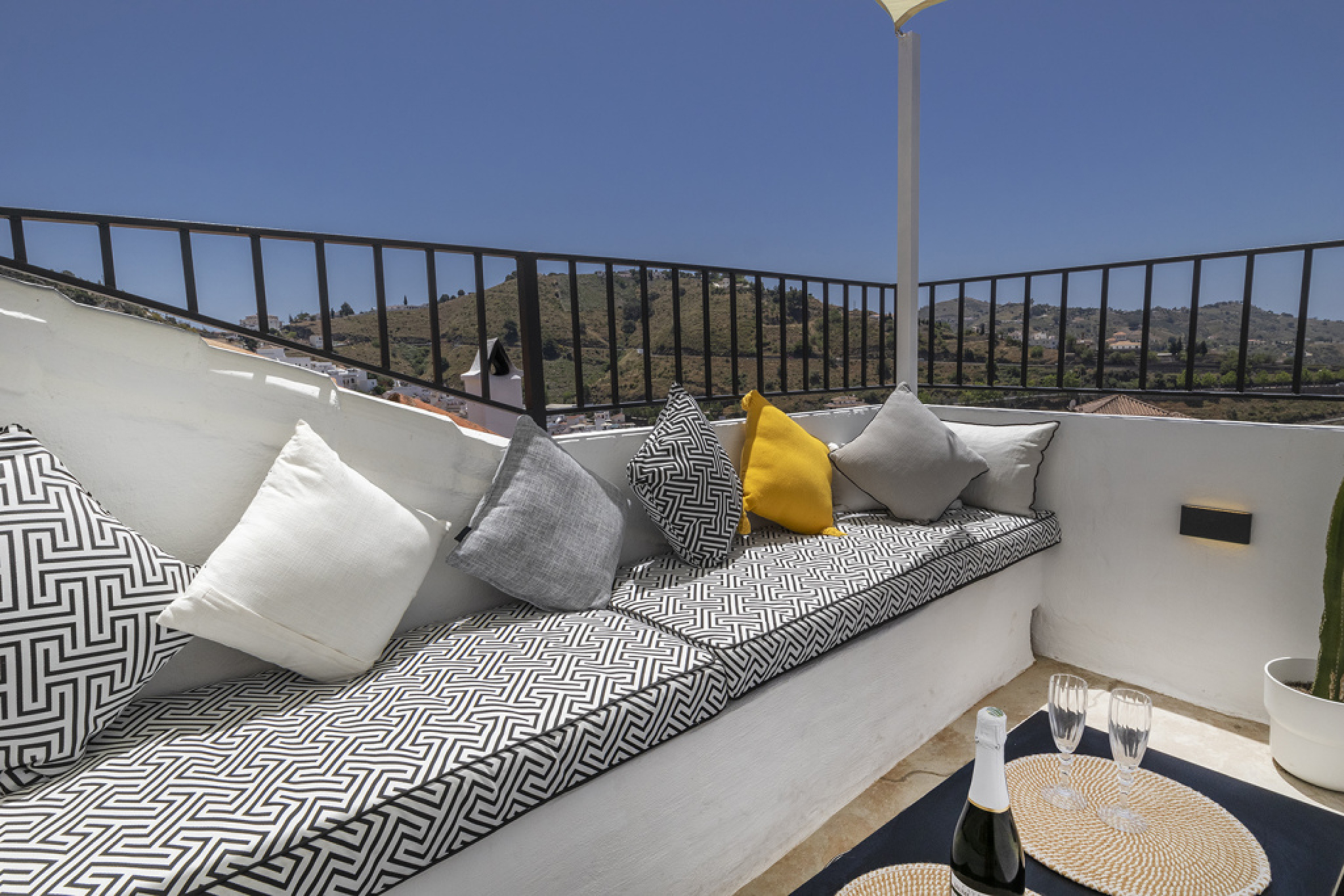 9829f875c9d32b009e6690a0ed00f95029914c660d9ee83038541a6584edc72b-45708dc640_v0_w1024xh768_rDEF