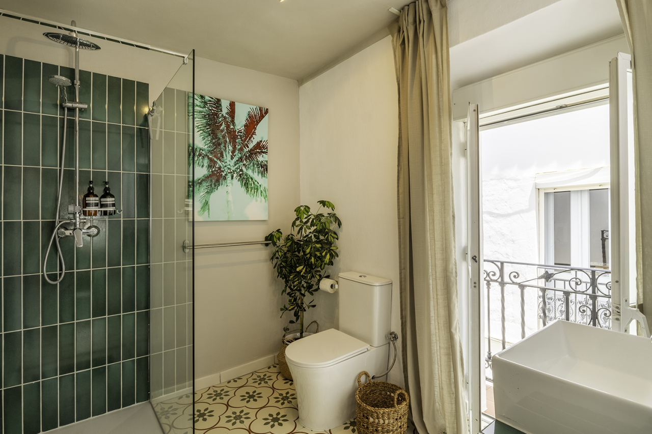 b8308d2f1c20f81010e10b1a8d1b98e232f75a08a5eac1c778bce18f737fba9f-45708dc640_v0_w1280xh0_rDEF